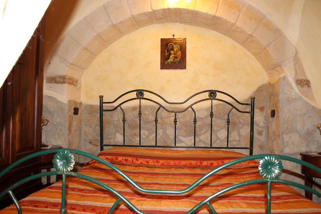 Domusfrumenti Oria  Kültér fotó